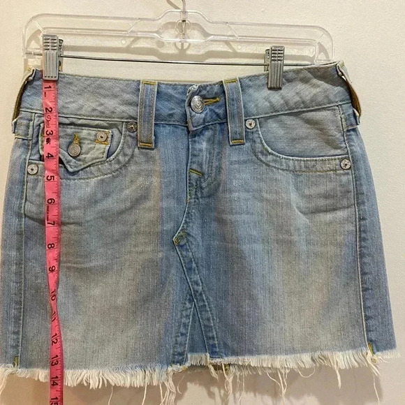 TRUE RELIGION Sadie Mini Denim Skirt Size 25 - Picture 5 of 10